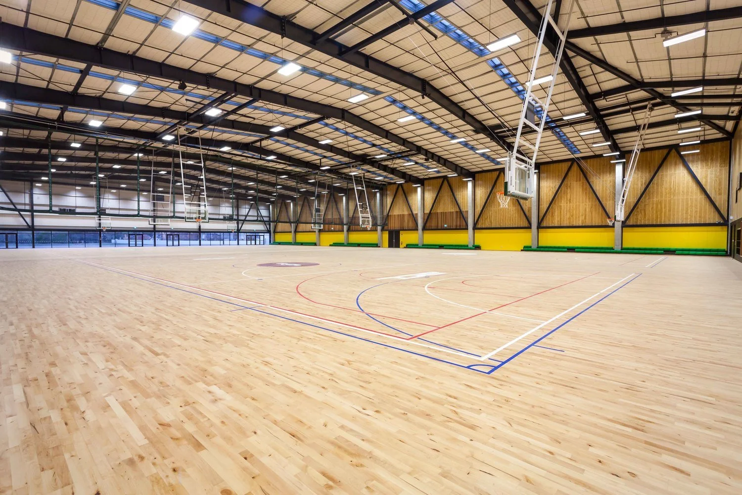 Sol sportif personnalisé Solpro Flooring Solutions pour chaque besoin athlétique